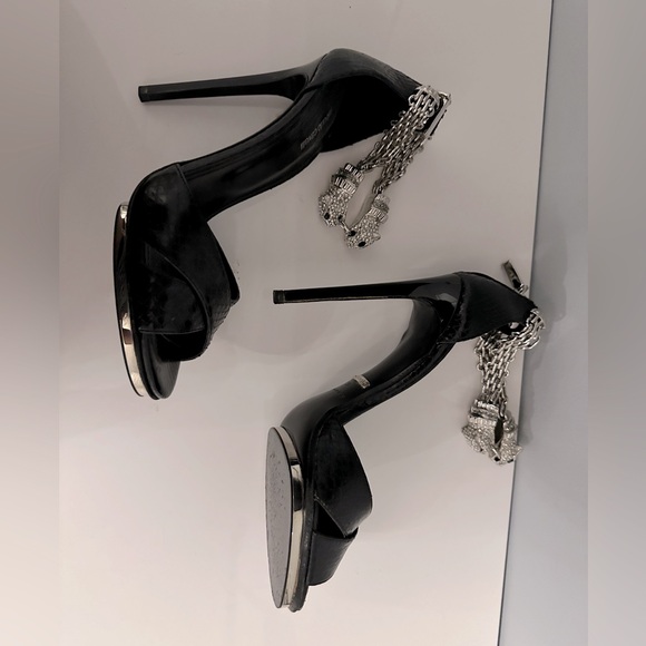 Authentic Roberto Cavalli sandals. you will get many compliments - Picture 15 of 15